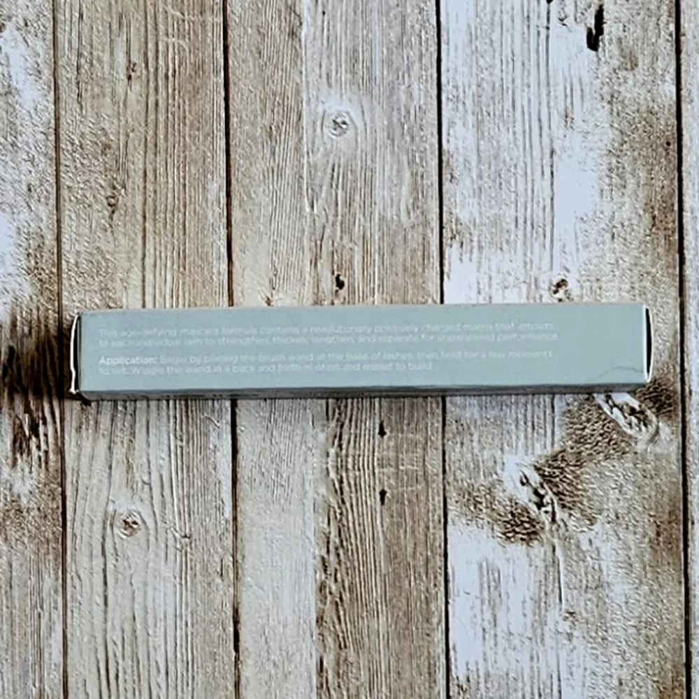 NIB PUR Fully Charged Lengthening Mascara Powered  Magnetic Technology